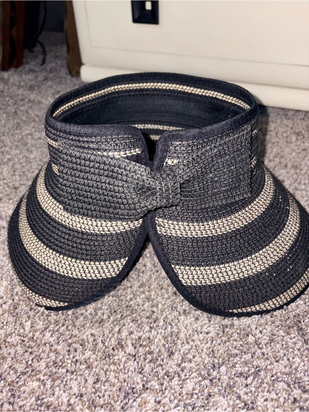 Magid Black and Beige Striped Sun Visor